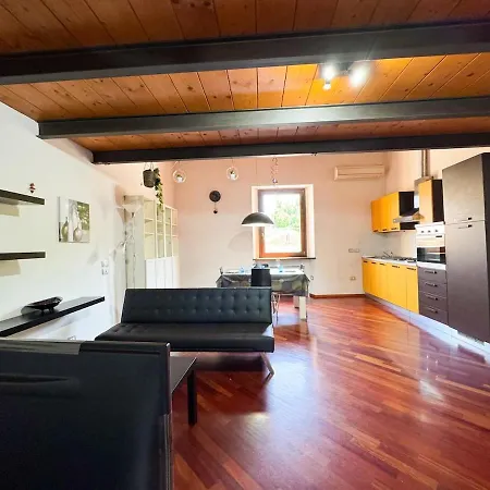 Centro Elegant Apartment *