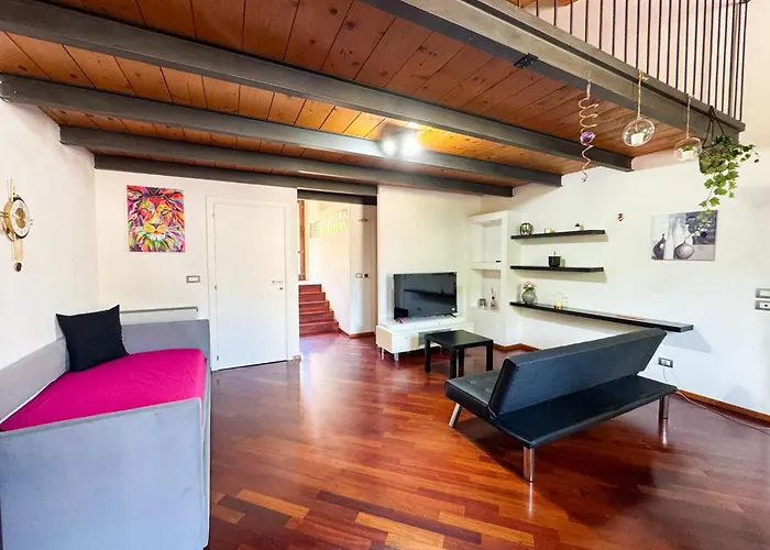 Centro Elegant Apartment *